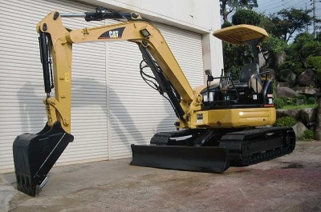 CAT   304CR